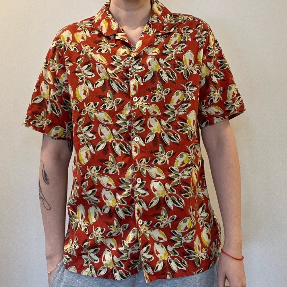 Octobre Edition men’s button down floral pattern shirt size small​
